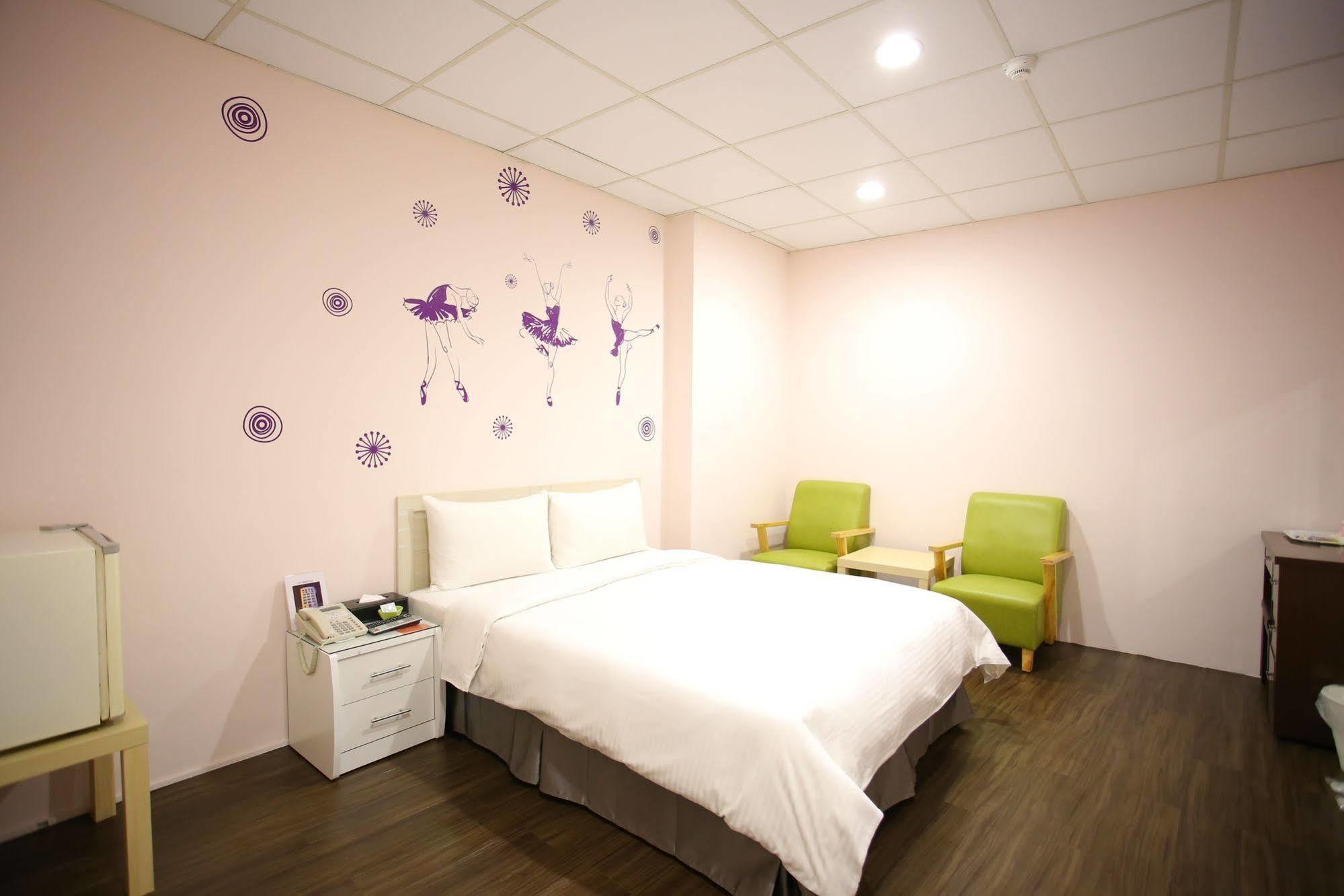 Love House Inn Taipei Exterior photo
